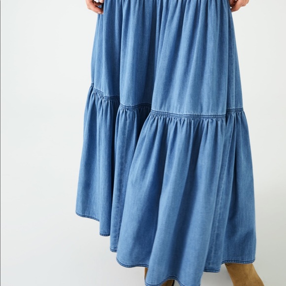 Zara denim ruffled skirt maxi Bloggers favorite - Picture 2 of 7